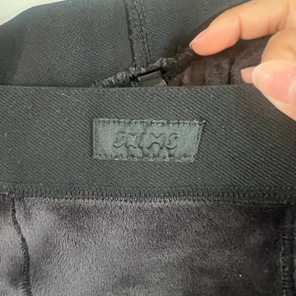 SKIMS Velour Black Onyx Brief Biker Shorts - Picture 4 of 6